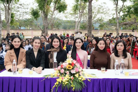 Đỗ Hà, quỹ học bổng, hoa hậu, sao Việt