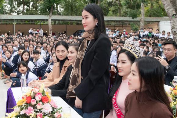 Đỗ Hà, quỹ học bổng, hoa hậu, sao Việt