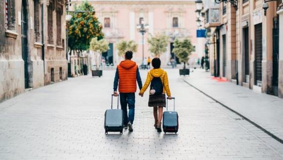truyền thống đón năm mới kỳ lạ, đón măm mới, giao thừa