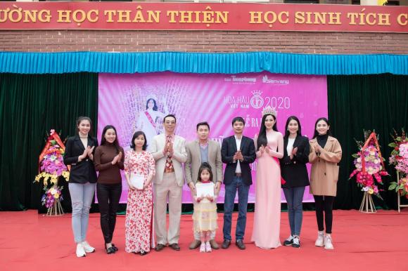 Đỗ Hà, quỹ học bổng, hoa hậu, sao Việt