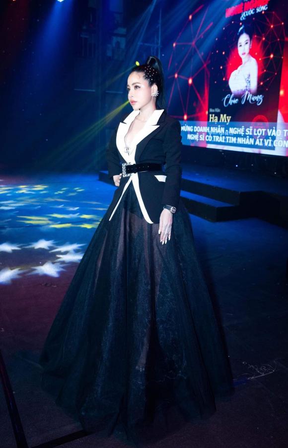 hoa-hau-ha-my-3112 (1).jpg 5 Hoa hậu hạ my, Nghệ sĩ có trái tim nhân ái vì cộng đồng