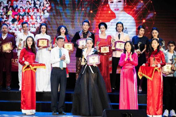 hoa-hau-ha-my-3112 (1).jpg 6 Hoa hậu hạ my, Nghệ sĩ có trái tim nhân ái vì cộng đồng