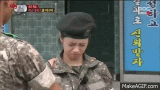 Hyeri lên hương với khoảnh khắc 'bánh bèo' ở show quân đội, Khánh Vân và nhiều sao Việt cũng làm theo nhưng kết quả một trời một vực 15 khánh vân, sao nhập ngũ, hyeri