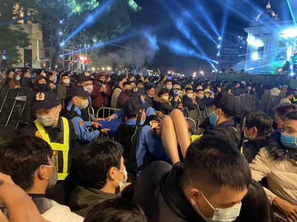 giao thừa,  ngất xỉu,  lễ hội pháo hoa, Countdown