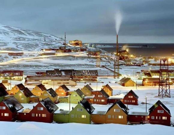 Longyearbyen, thành phố, chuyện lạ