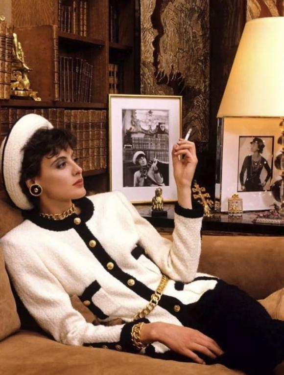 Inès de la Fressange, người mẫu Inès de la Fressange, người mẫu độc quyền của Chanel