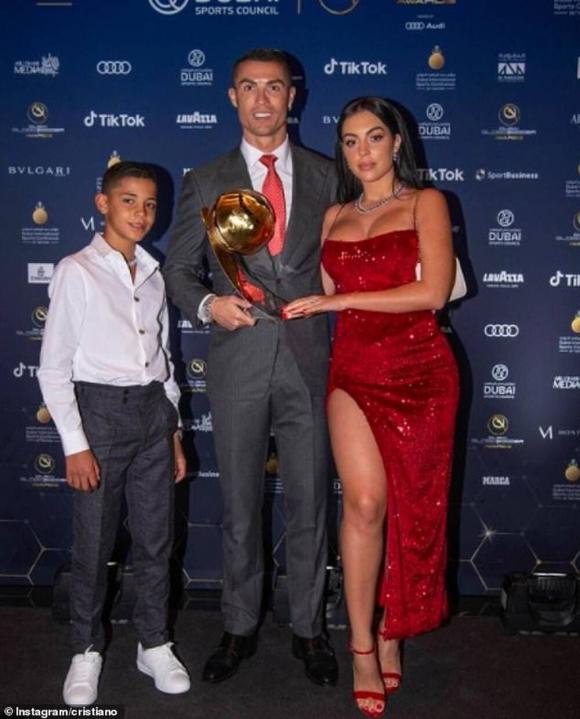 Cristiano Ronaldo, Cristiano Ronaldo và bạn gái, trang sức kim cương của Cristiano Ronaldo