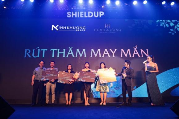 Hush & Hush, Minh Khương Group, Bằng Kiều, Phương Vy Idol