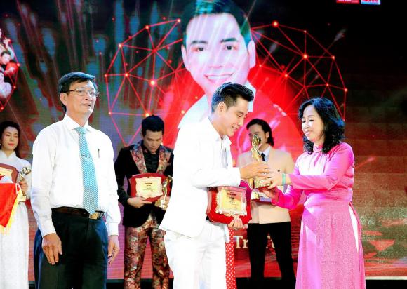 Lâm Trí Tú, Đại sứ Hoàn Mỹ