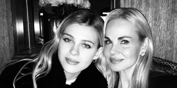 brooklyn beckham, gia đình beckham, nicola peltz