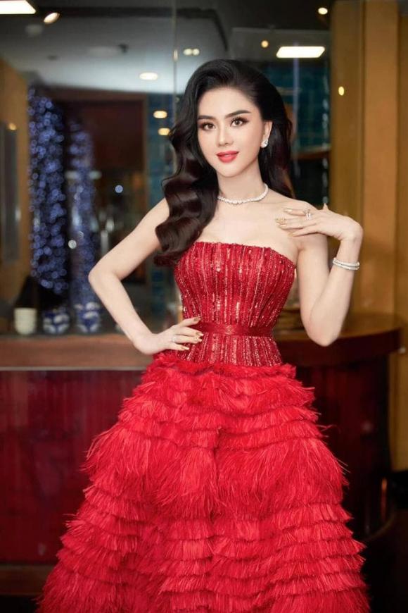 Hòa Minzy, Hòa Minzy đụng hàng, thời trang sao Việt 
