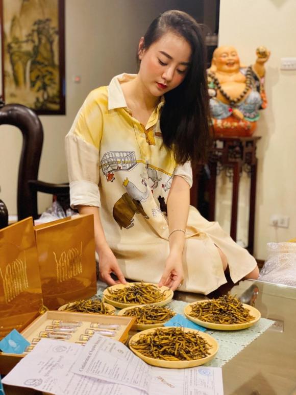 Start-Up trẻ Hoàng Linh, Indocharm, Love Lipstick, Ngọc Lan Jewelry