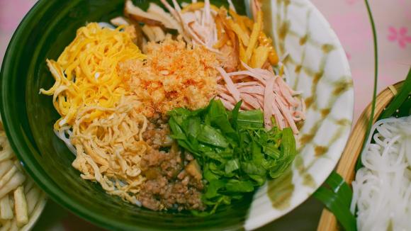 bún thang, công thức nấu bún thang, cách làm bún thang