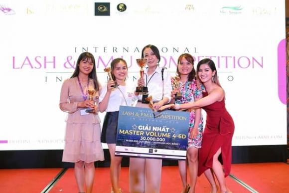 Hani Hiếu Hạnh, nối mi