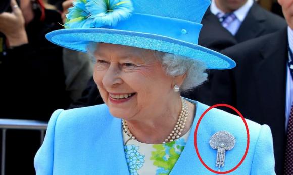  Cung điện Buckingham, nữ hoàng anh, rượu gin, hoàng gia anh