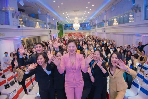 Doanh nhân Nguyễn Thị Trang, Mỹ Phẩm Doctor Queen, Bảo Trang Academy