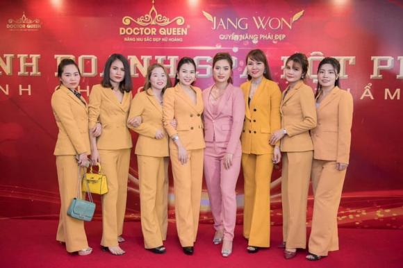 Doanh nhân Nguyễn Thị Trang, Mỹ Phẩm Doctor Queen, Bảo Trang Academy