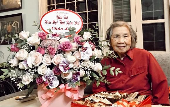 Hà Anh, nhà văn Vũ Tú Nam, sao Việt 