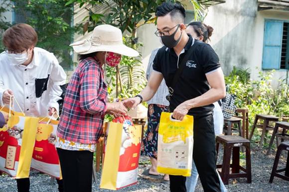 ca sĩ Hồ Ngọc Hà, sao Việt