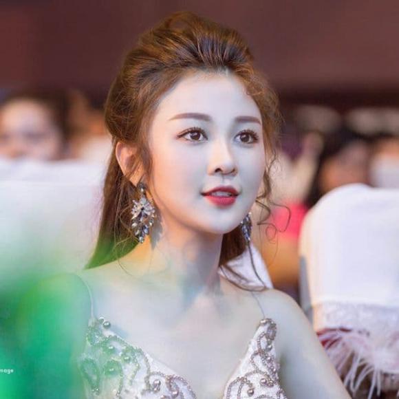 hot girl, ở nhà và lúc lên đồ, thanh niên  