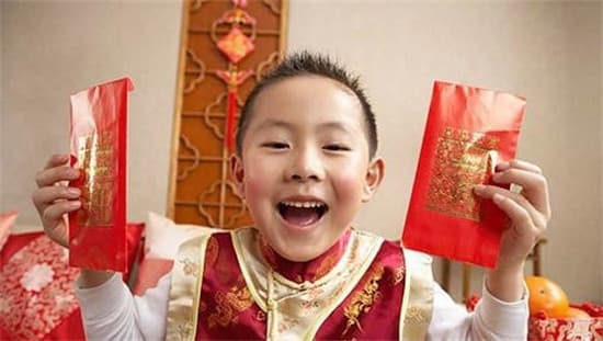 tiền mừng tuổi, tiền lì xì, có nên lấy tiền lì xì của con, dạy con