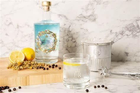  Cung điện Buckingham, nữ hoàng anh, rượu gin, hoàng gia anh
