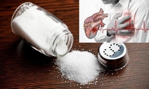 tê chân tay, bị tê chân tay có nên đi khám, sức khỏe 