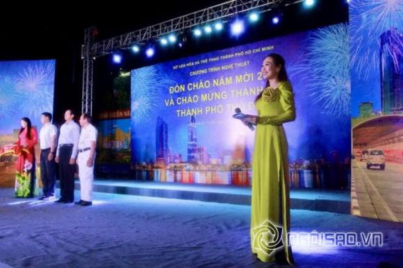 mc-uyen-nhi-23 (1).jpg 1 MC Uyển Nhi, sao việt
