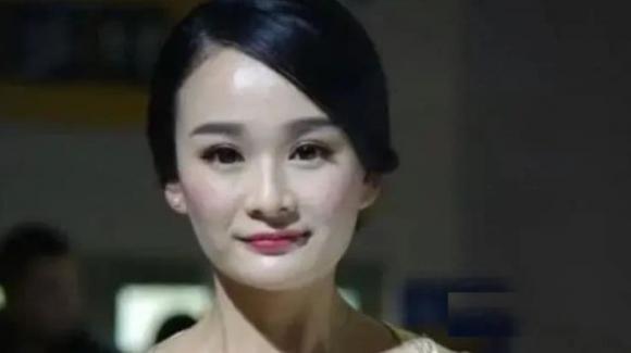 Cô ấy đã dành 6 năm để phẫu thuật thẩm mỹ để trông giống Dương Mịch, phẫu thuật giống Dương Mịch, đóng thế cho Dương Mịch