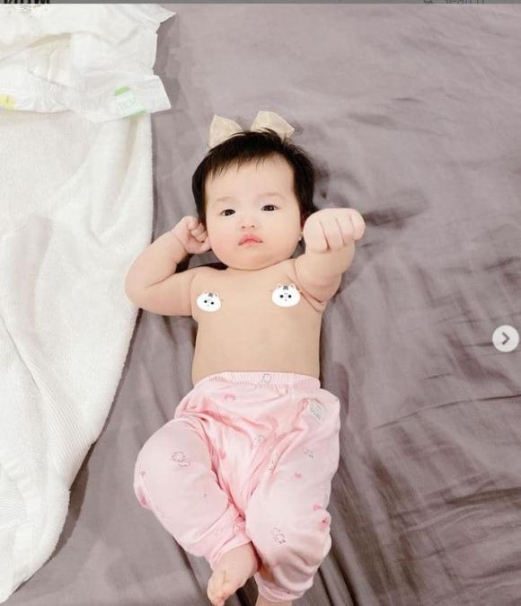 Đông Nhi, Ông Cao Thắng, Winnie, 