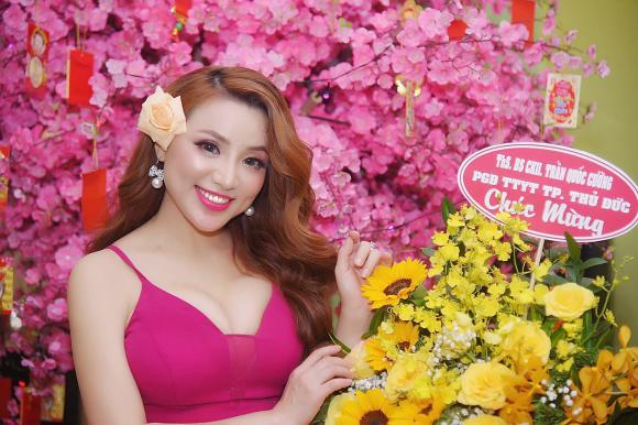 jenny-tuyen-113 (1).jpg 0 Jenny Tuyến, sao việt