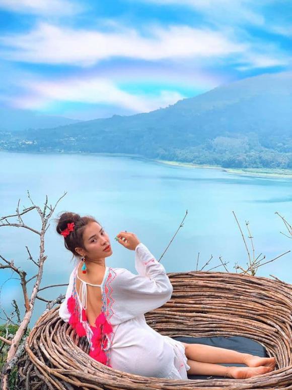 phương trinh jolie, lý bình