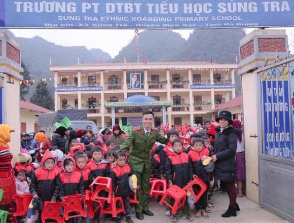 Viên Đình Long, từ thiện, thiện nguyện