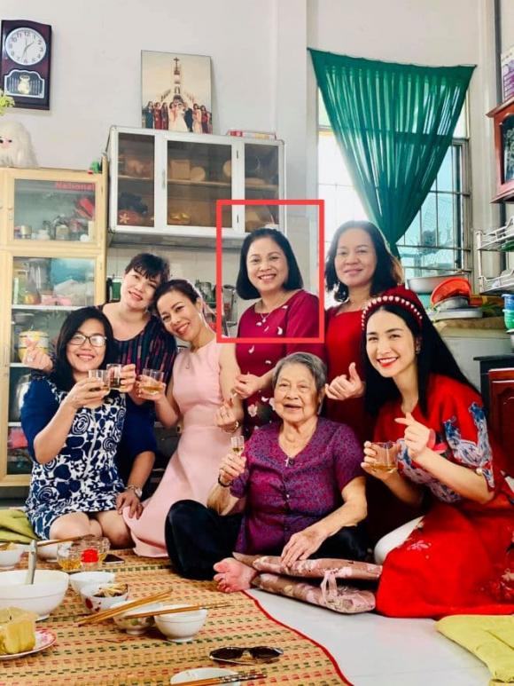 Hòa Minzy, mẹ chồng Hòa Minzy, sao việt 