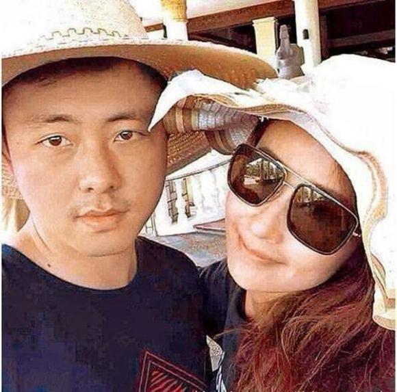 ngô bội từ, kỷ hiểu ba, hào môn