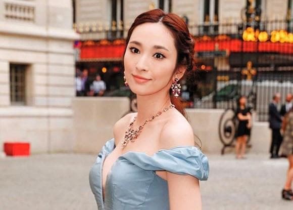 ngô bội từ, kỷ hiểu ba, hào môn