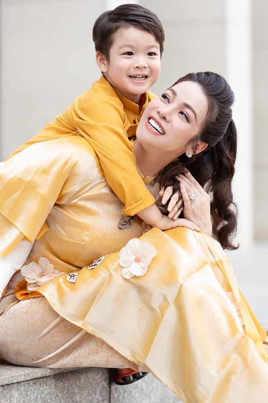 Nhật Kim Anh, Nữ diễn viên, Con trai, sao Việt