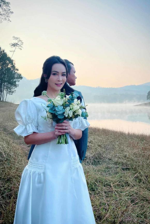 Ca sĩ mỹ ngọc,quán quân duyên dáng bolero,sao việt