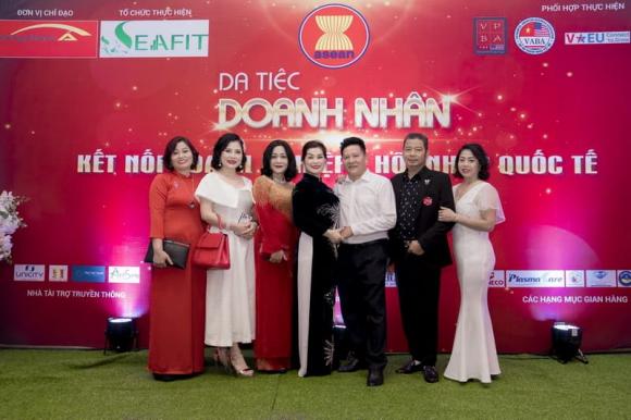 Dạ tiệc Doanh nhân, Câu lạc bộ Nữ Doanh nhân Việt Nam - ASEAN