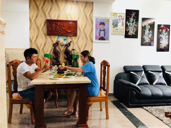 Thần tượng ca nhạc, Vbiz, Trương Đan Huy, sao Việt, về đâu, nhạc thị trường, ca sĩ làm kinh doanh, đại gia Trương Đan Huy,
