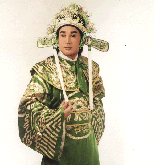 Từng có 1000 cây vàng, thay 30 chiếc xe hơi, 3 đời vợ toàn mỹ nhân, Kim Tử Long giàu cỡ nào? - Ảnh 1. Kim Tử Long, sao việt