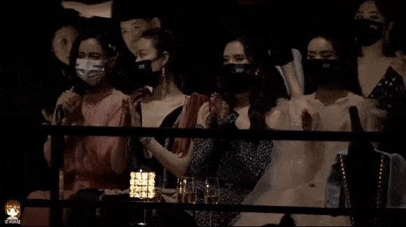 Lần thứ 2 'đụng độ' tình cũ của chồng, Triệu Lệ Dĩnh lên đồ lồng lộn nhưng ngồi gượng gạo, mắt không dám liếc sang bên cạnh 0 triệu lệ dĩnh, phùng thiệu phong, nghê ni