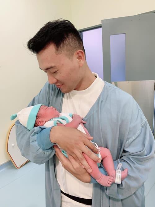 Xuân Phúc, vợ Xuân Phúc sinh con, sao việt 
