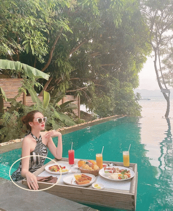 Á hậu Tường San, Chồng đại gia, Bụng bầu, Sao Việt