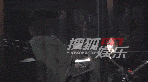 Triệu Vy, Triệu Vy say rượu, Triệu Vy hút thuốc, sao Hoa ngữ