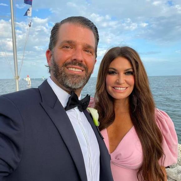 sao hollywood, bạn gái của con trai cựu Tổng thống Trump, Kimberly Guilfoyle