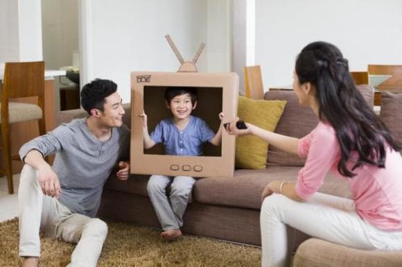 chăm sóc trẻ nhỏ, lưu ý khi chăm sóc trẻ, trẻ thông minh có những đặc điểm này