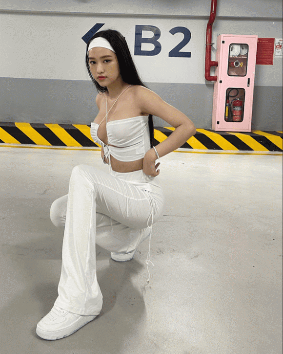 hot-girl-thuy-vy-294 (1).png 0 Hot girl Thúy Vy, Nâng ngực, Sài Gòn Venus