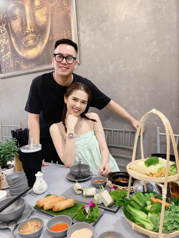 Ngọc Trinh, vòng một Ngọc Trinh, sao việt 