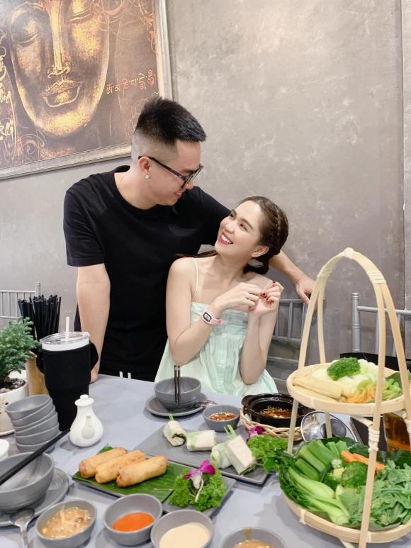 Ngọc Trinh, vòng một Ngọc Trinh, sao việt 